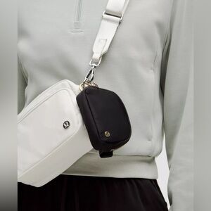🆕✨ Lululemon Everywhere Belt Bag Nano - Black Gold